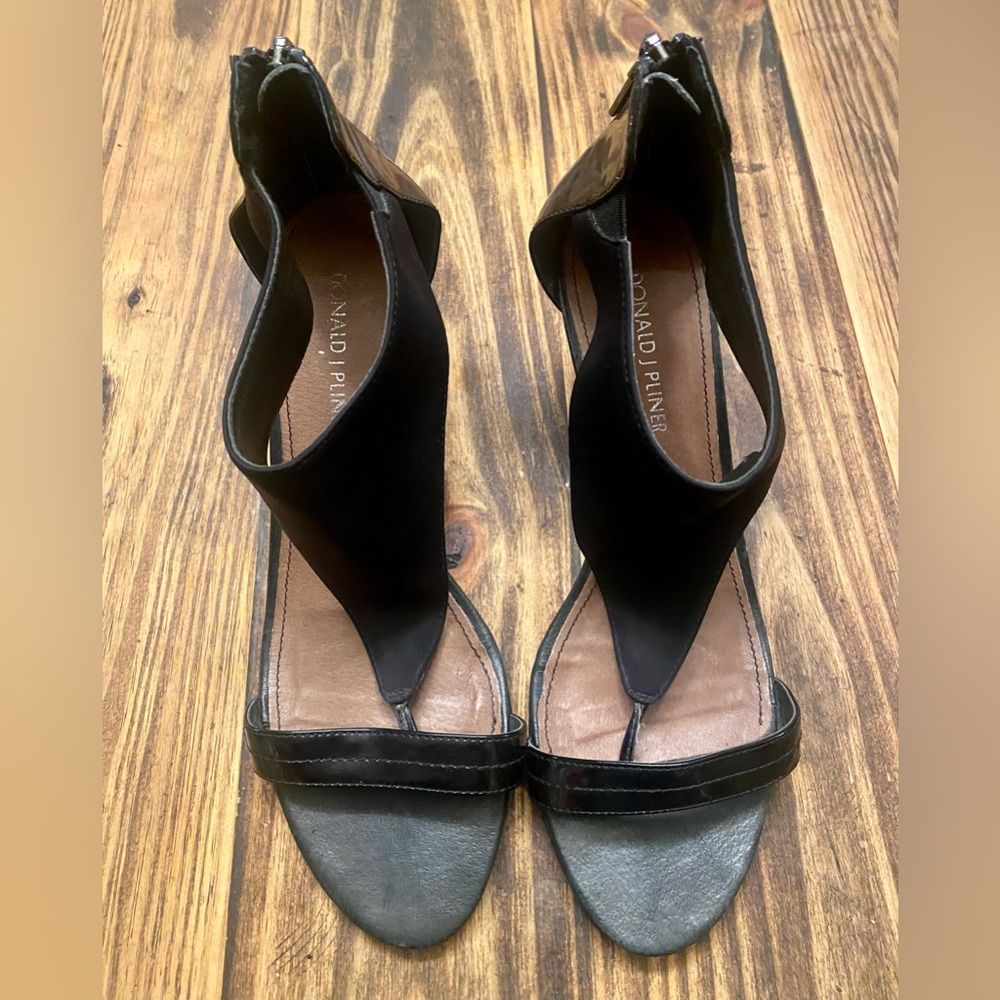 DONALD J. PLINER Women's Jolee Wedge Sandals Black Patent Leather Size 8.5M